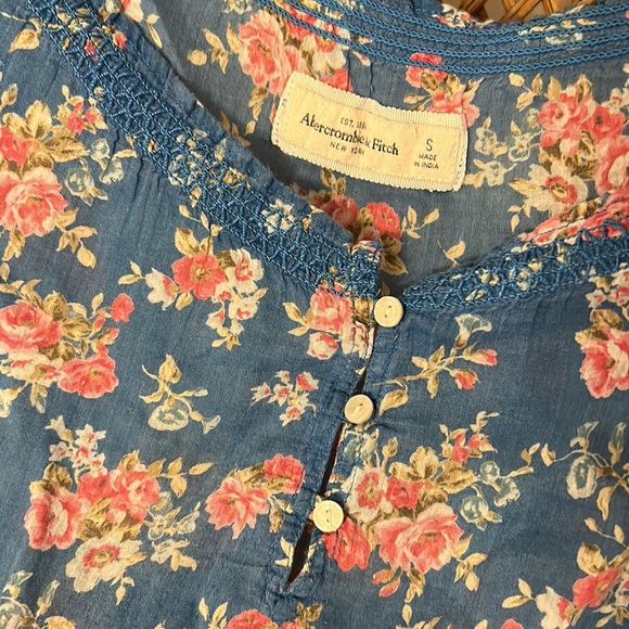 Floral Abercrombie & Fitch top - Picture 2 of 3